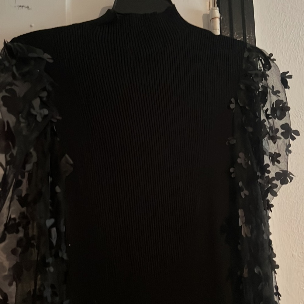 Sale - Picture 3 of 4